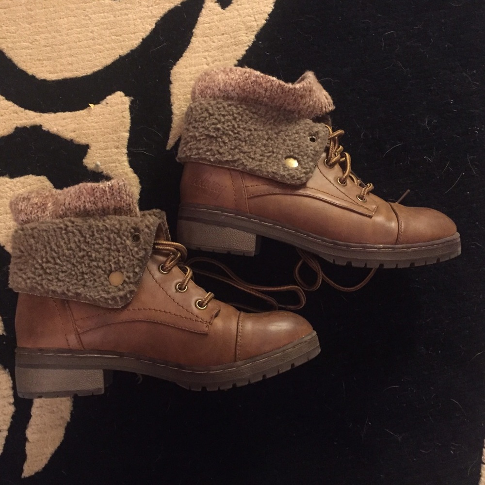 Ankle boots from Buckle