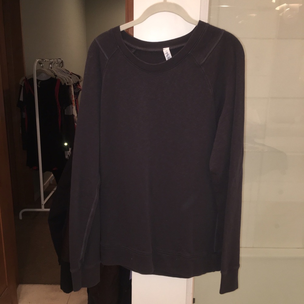 Lululemon dark gray long sleeve sweater