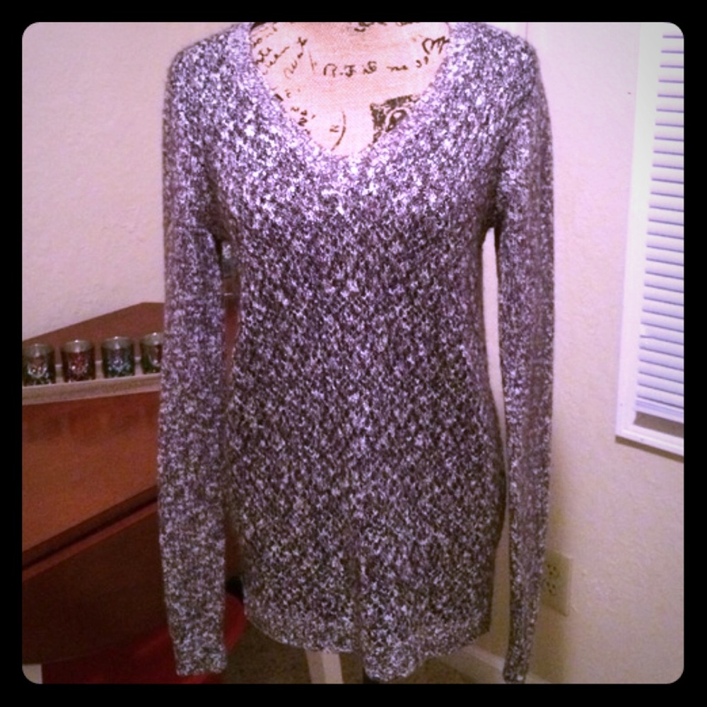 ❌SOLD❌Grey and Black Maurices Sweater