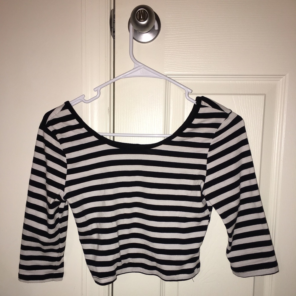 Long sleeve crop top