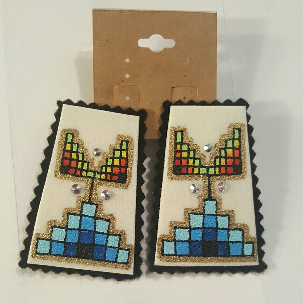 Parfleche Earrings - Picture 3 of 3