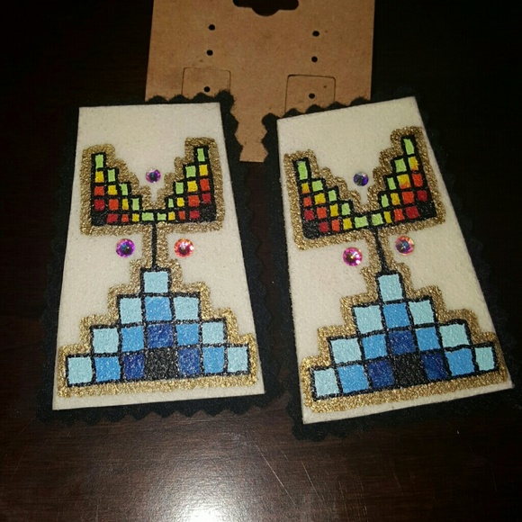 Jewelry - Parfleche Earrings