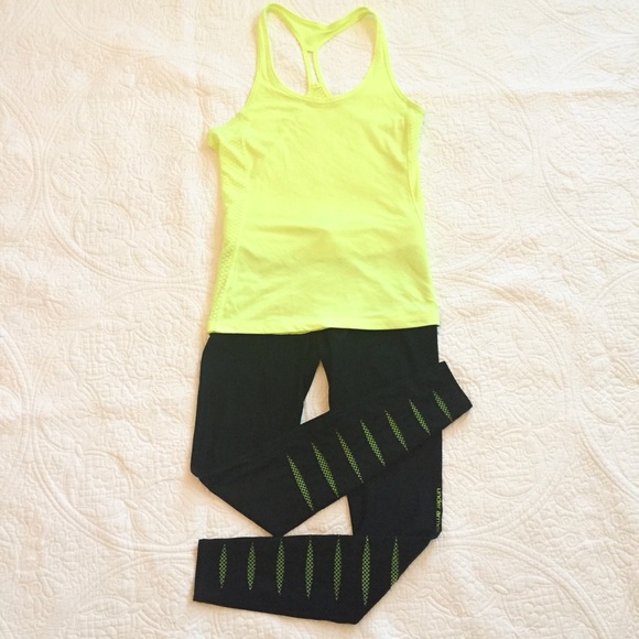 Under Armour Pants - UNDER ARMOUR leggings and top