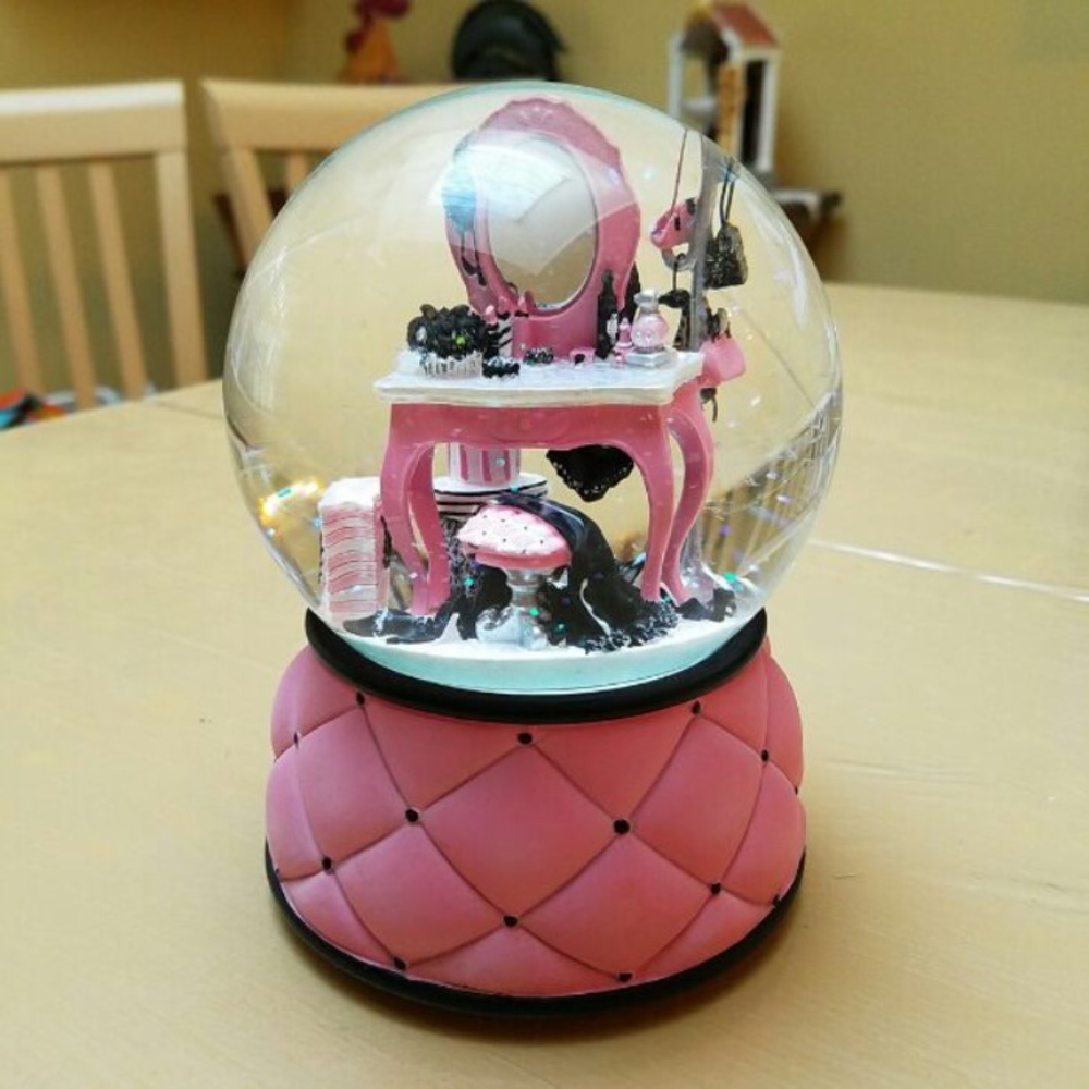 Victoria's Secret snow globe