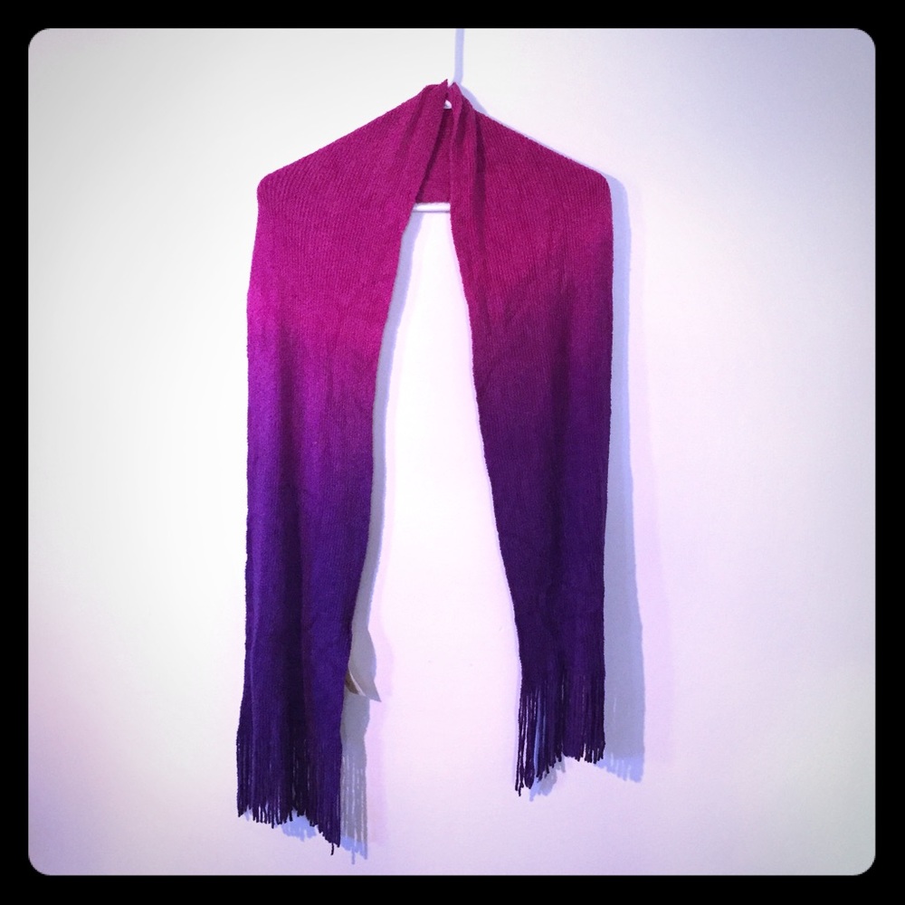 NWT Gradient Chenille-Like Scarf