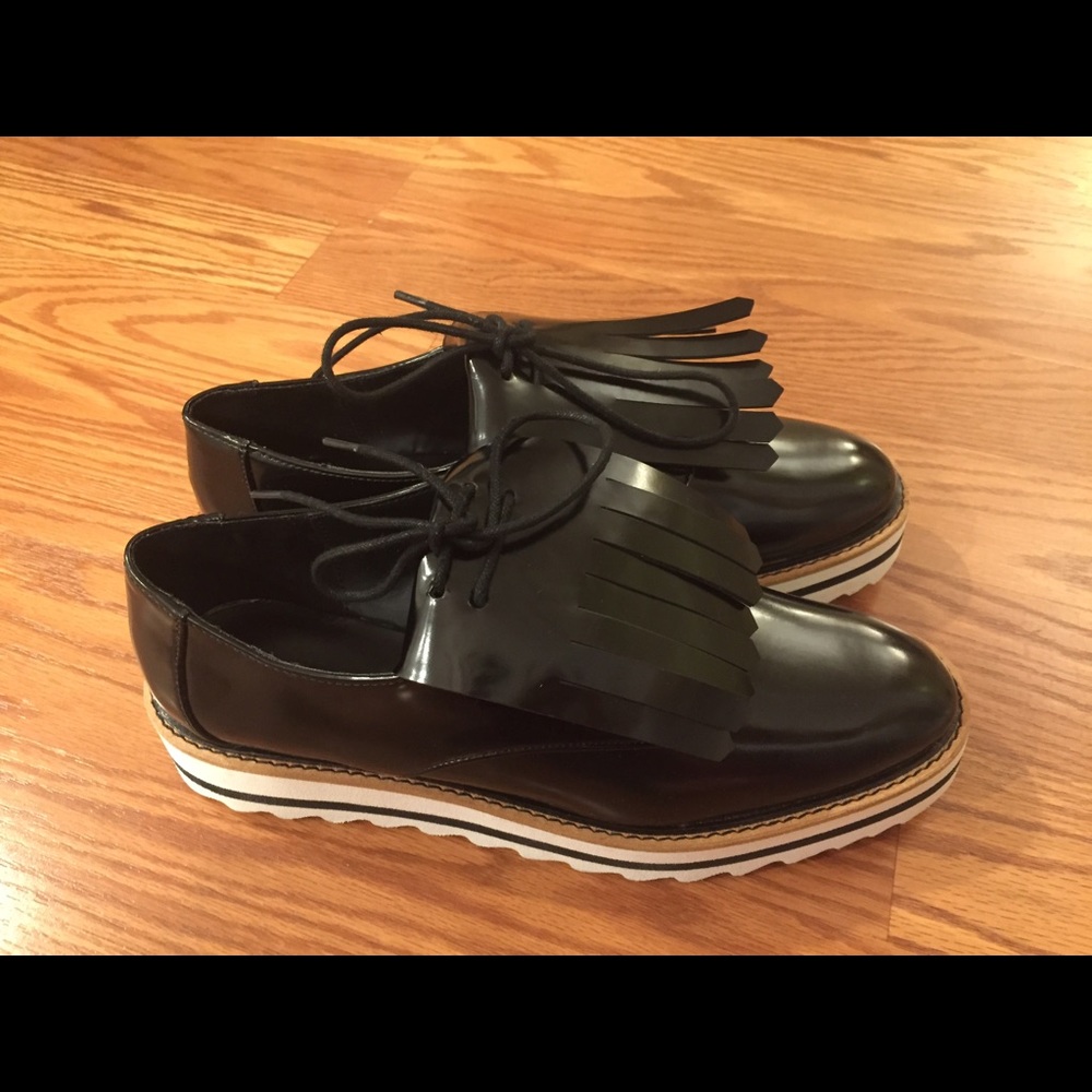 New with box. ZARA Fringed Flat Shoes