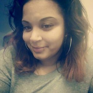 Meet your Posher, Anaya