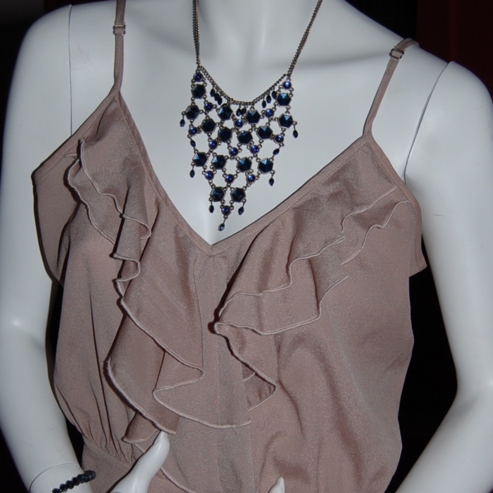 Women's Ruffle Accent Dressy Top!