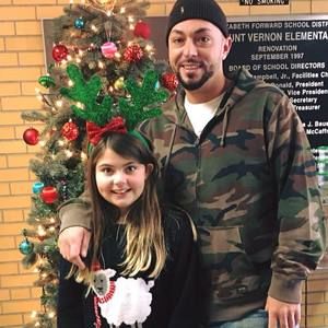 Meet your Posher, Derrick