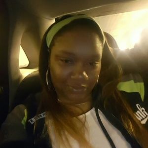 Meet your Posher, Iris