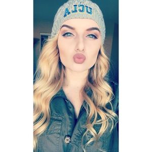 Meet your Posher, Kelsey