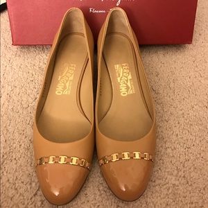 Salvatore Ferragamo nude pumps