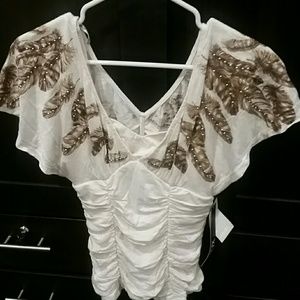 Flutter-sleeve printed top