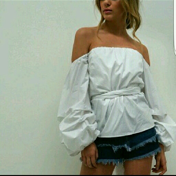 🛍 ROMANTIC OFF THE SHOULDER WRAP BLOUSE - Picture 2 of 4