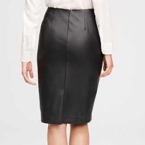 NWOT Ann Taylor Faux Leather Pencil Skirt