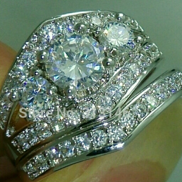 Jewelry - Ring 18K White Gold Filled Cubic Zirconia Gemstone