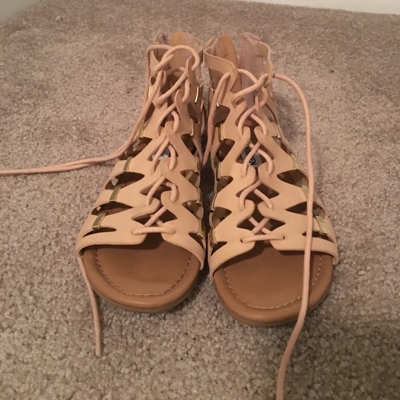 Steve Madden Shoes - Steve Madden gladiator sandals