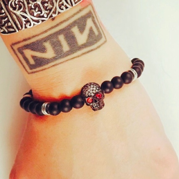 Women onyx & black rhodium cz skull bracelet - Picture 4 of 7