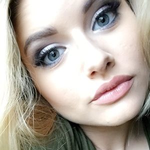 Meet your Posher, Kaytlyn