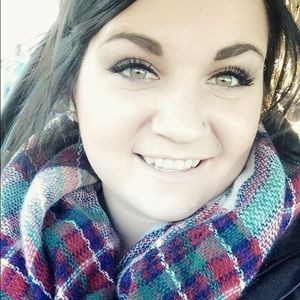 Meet your Posher, Kenna