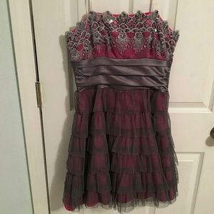Fun pink and grey coctail dress! ??