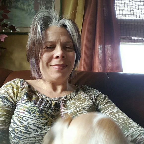 Meet your Posher, Tara - Picture 1 of 1