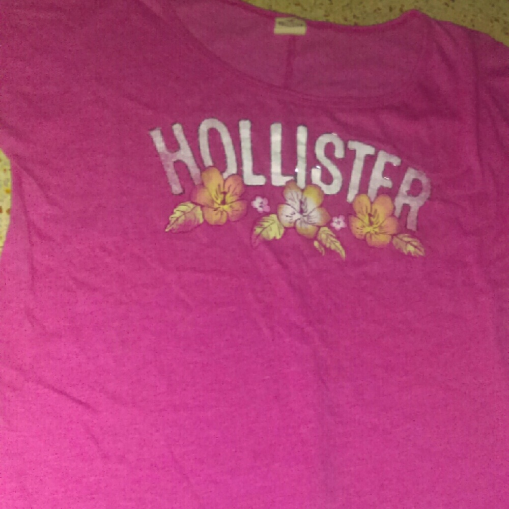 Hollister size medium T-shirt