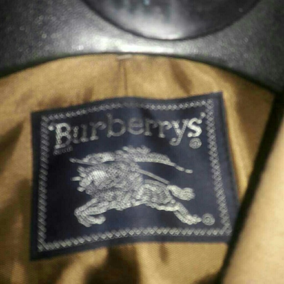 Burberry Coat - Picture 3 of 8