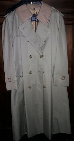 Burberry Coat - Picture 6 of 8