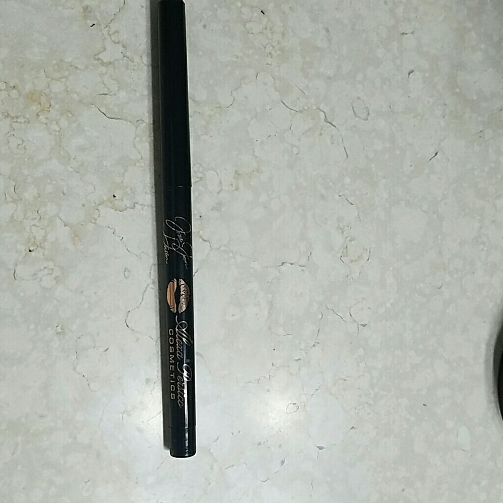 Alexa persico Jessie james decker lip liner