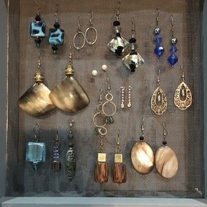 Super Bundle of earrings! 11 pairs and 3 spares!