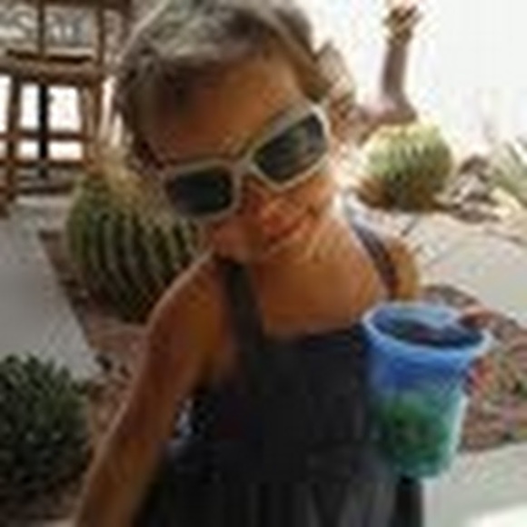 Meet your Posher, Nancy - Picture 1 of 1