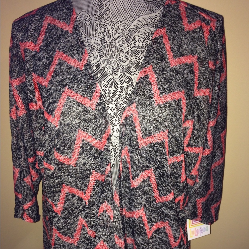 Lularoe small black red Lindsey Kimono NWT