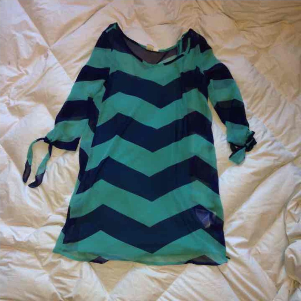 CUTE DRESS