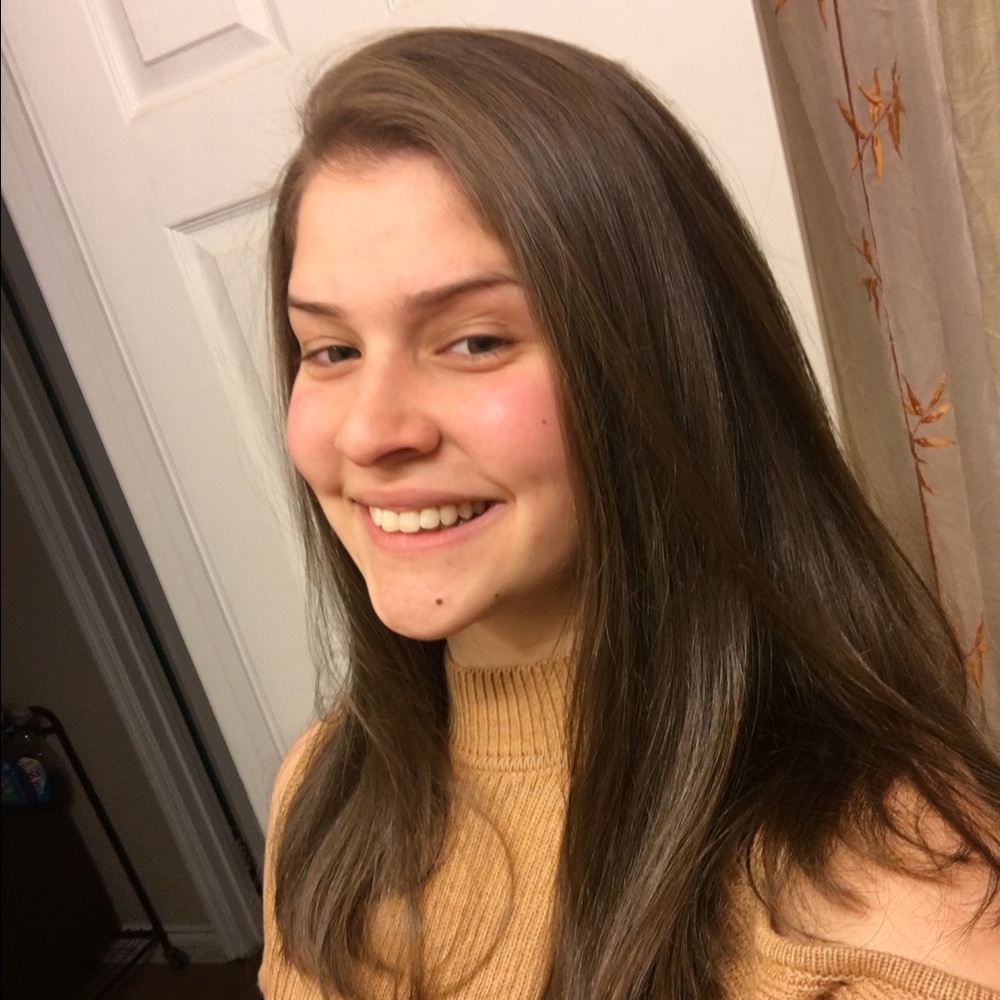 Meet your Posher, Danielle