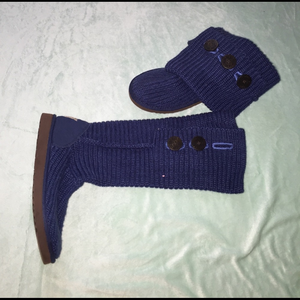 Authentic gently used knit Uggs in navy blue