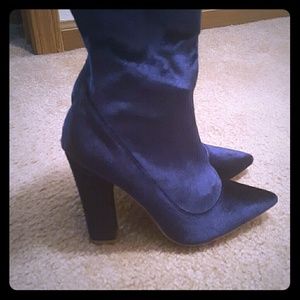 *Brand New* Velvet booties