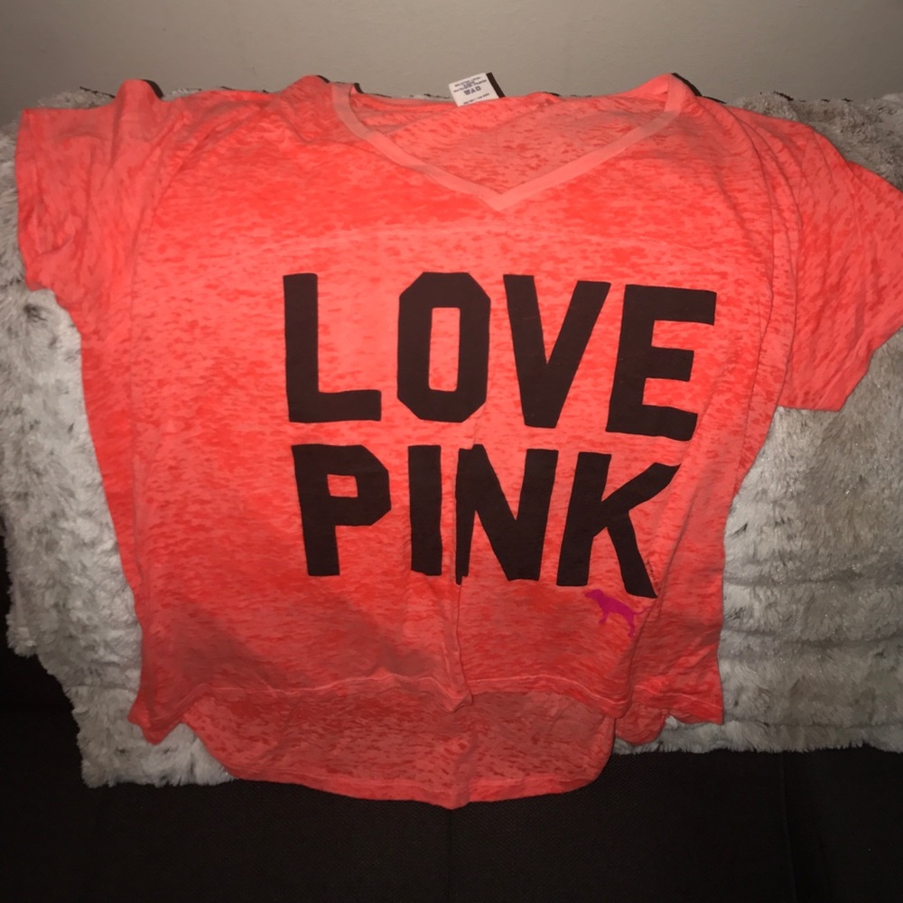 pink top