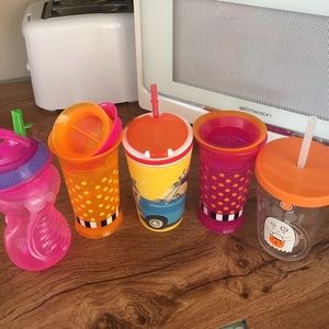 Toddler sippy cups