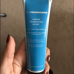 Ole Henriksen Walnut Complexion Scrub