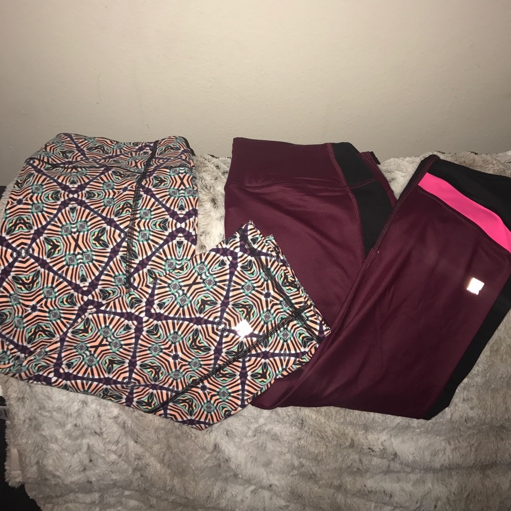 TWO 4 50 VSX Crop yogas !!!