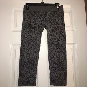 Fabletics crop workout pants