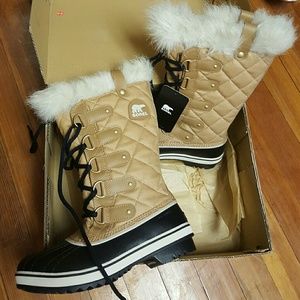 Sorel waterproof boots