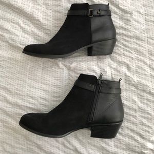Black Old Navy Booties