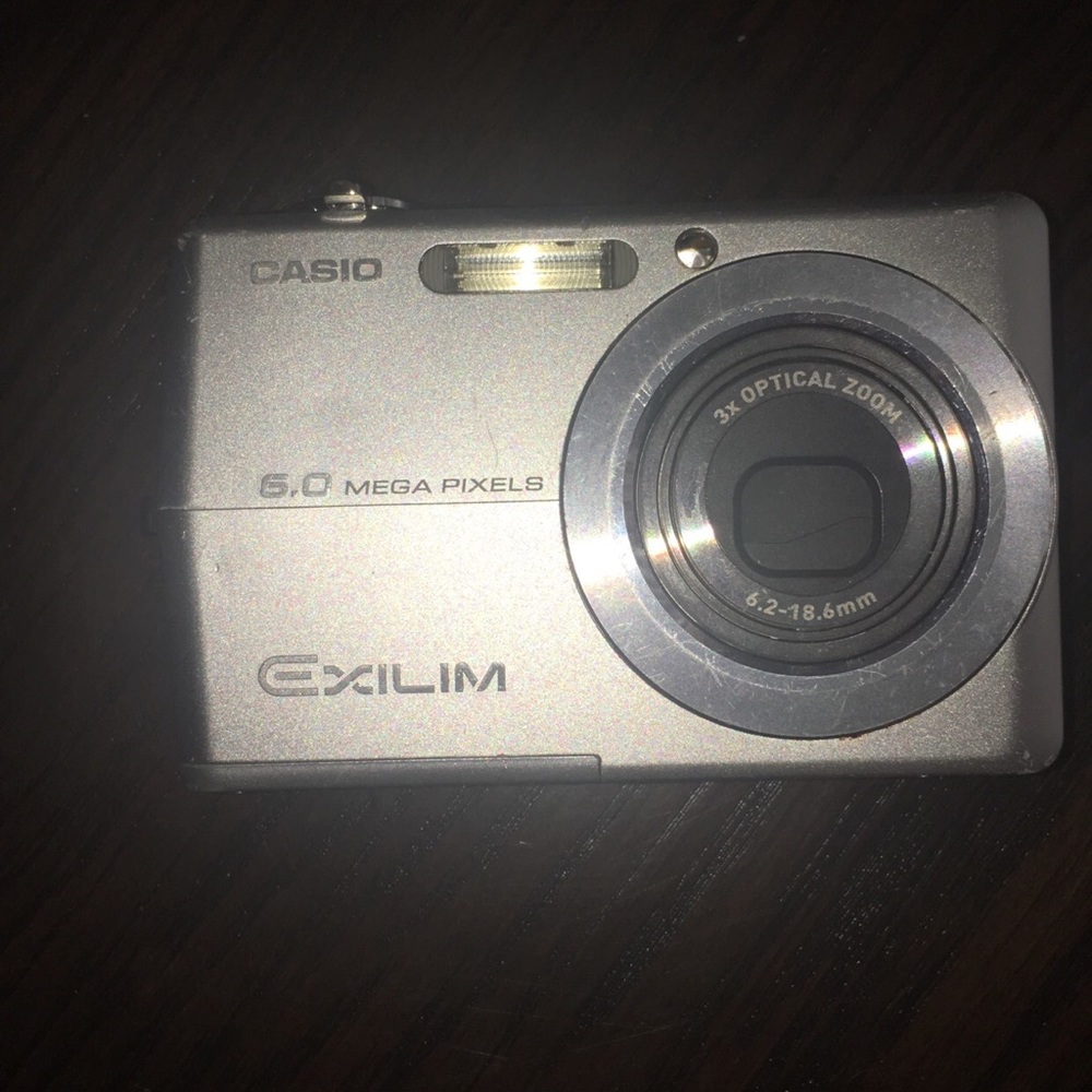 Small camera - Picture 2 of 7