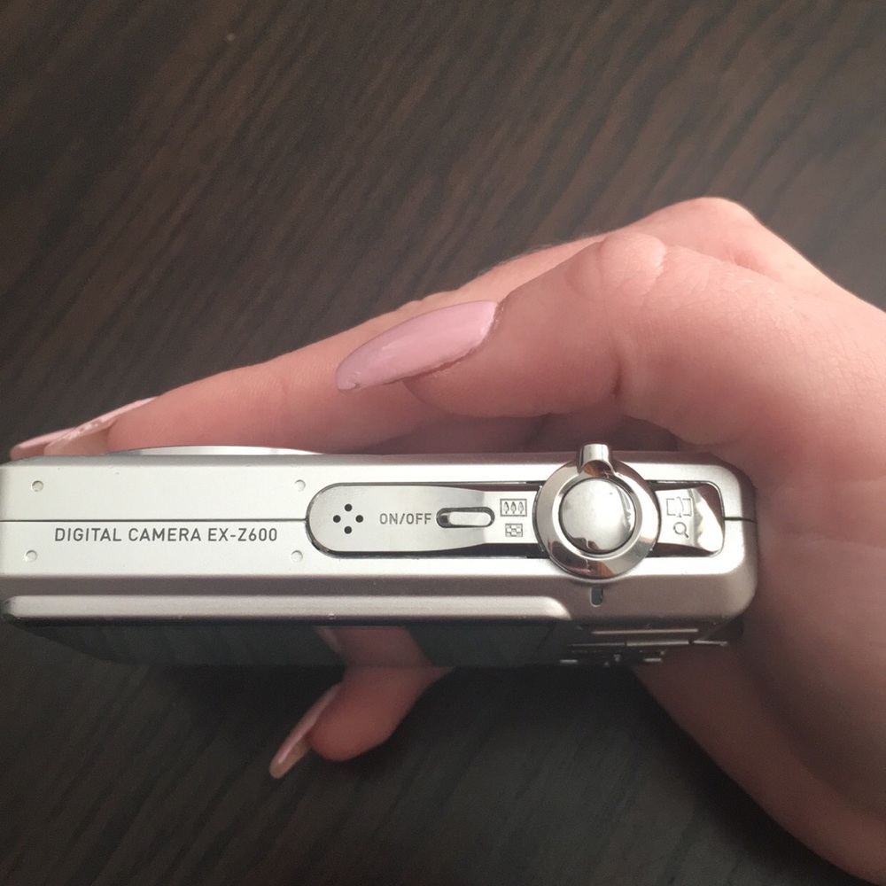 Small camera - Picture 4 of 7