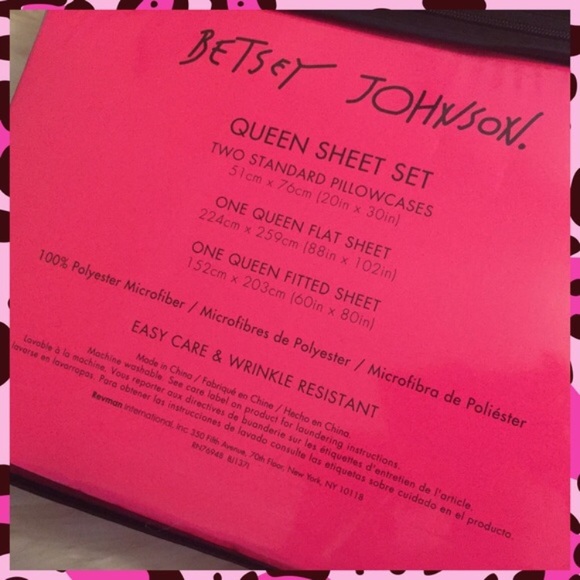 Betsey Johnson Striped Pink & Gray Skulls Sheets - Picture 5 of 8