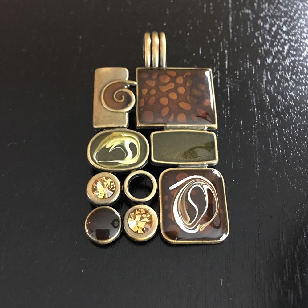 Premier design pendant