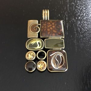 Premier design pendant