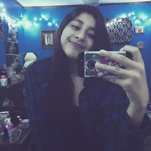 Meet your Posher, Andrea